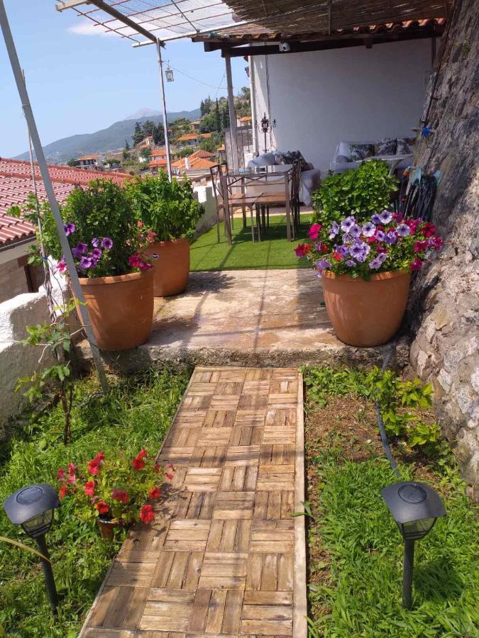Stone Clock'S House Apartamento Nafpaktos Exterior foto