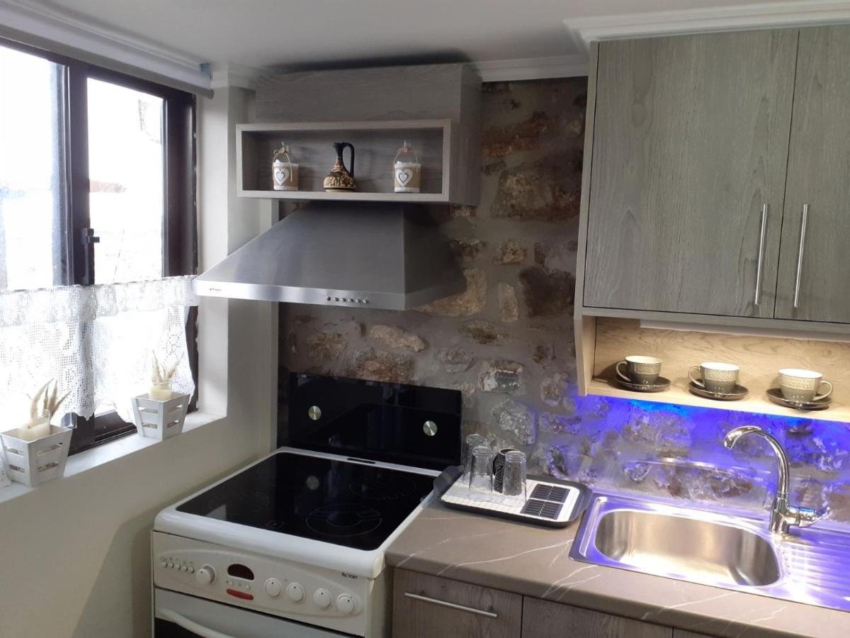 Stone Clock'S House Apartamento Nafpaktos Exterior foto