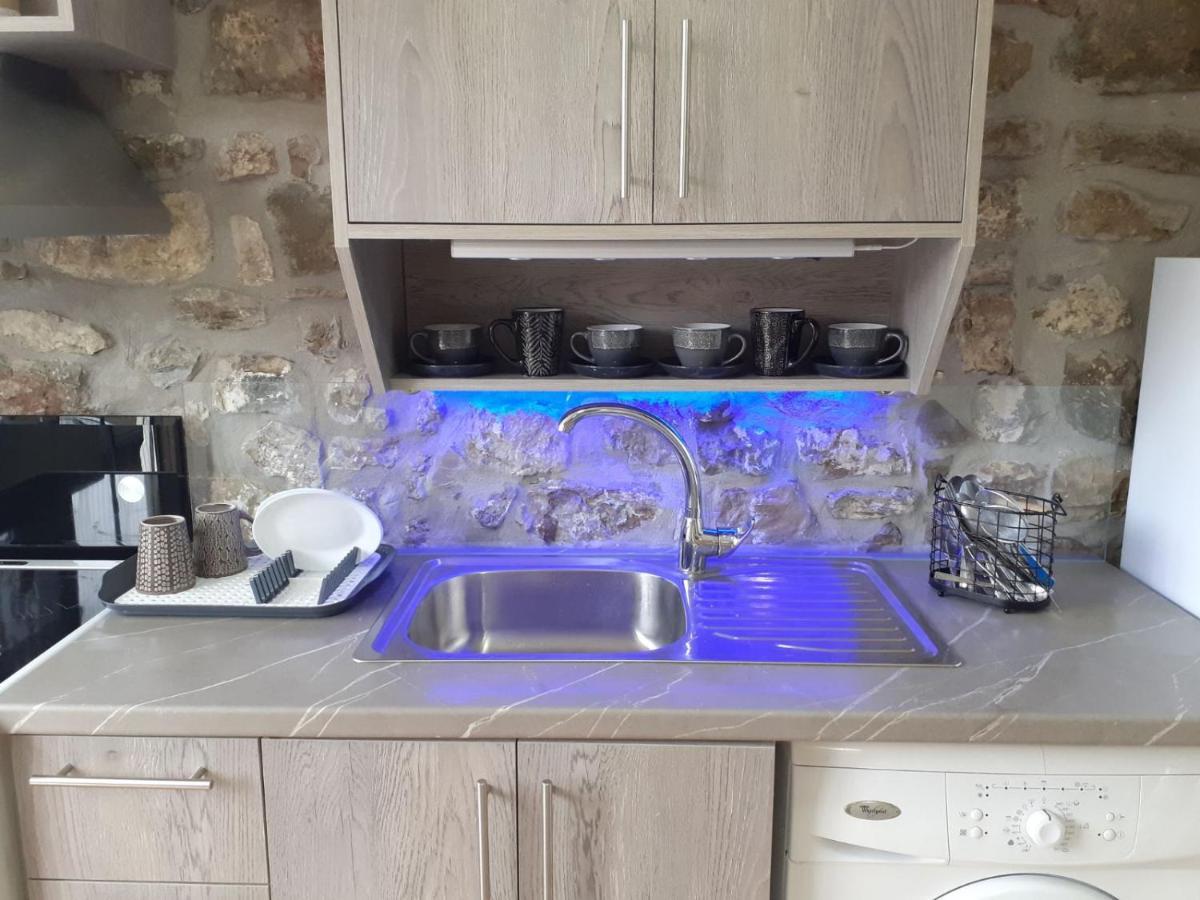 Stone Clock'S House Apartamento Nafpaktos Exterior foto
