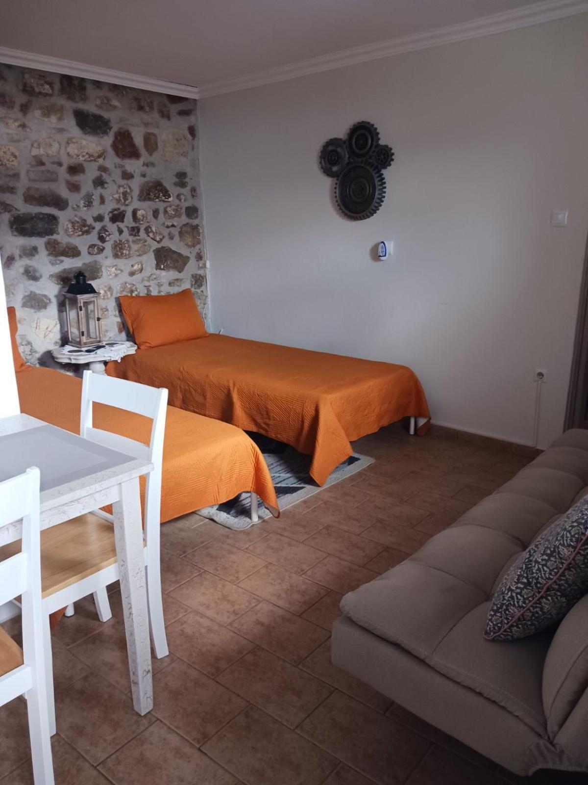Stone Clock'S House Apartamento Nafpaktos Exterior foto