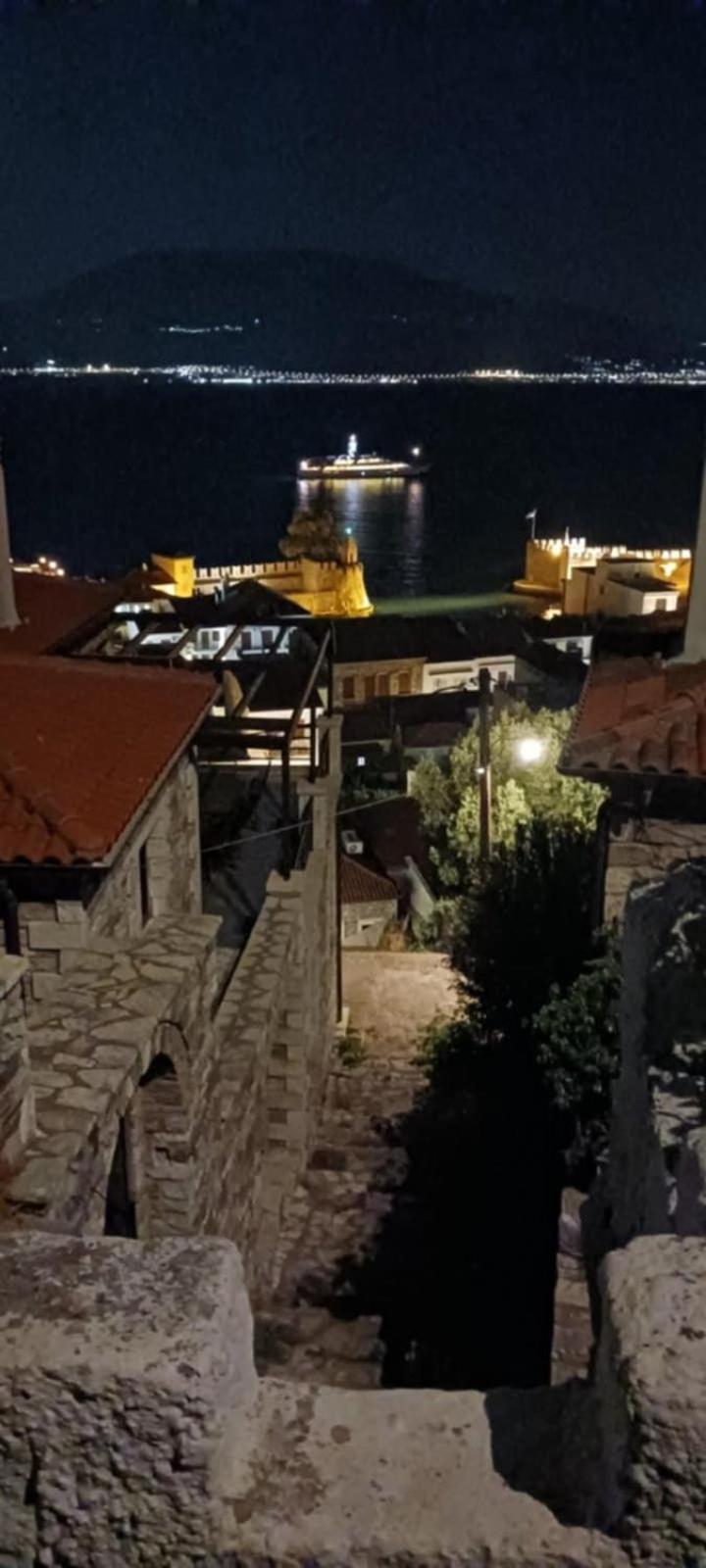Stone Clock'S House Apartamento Nafpaktos Exterior foto