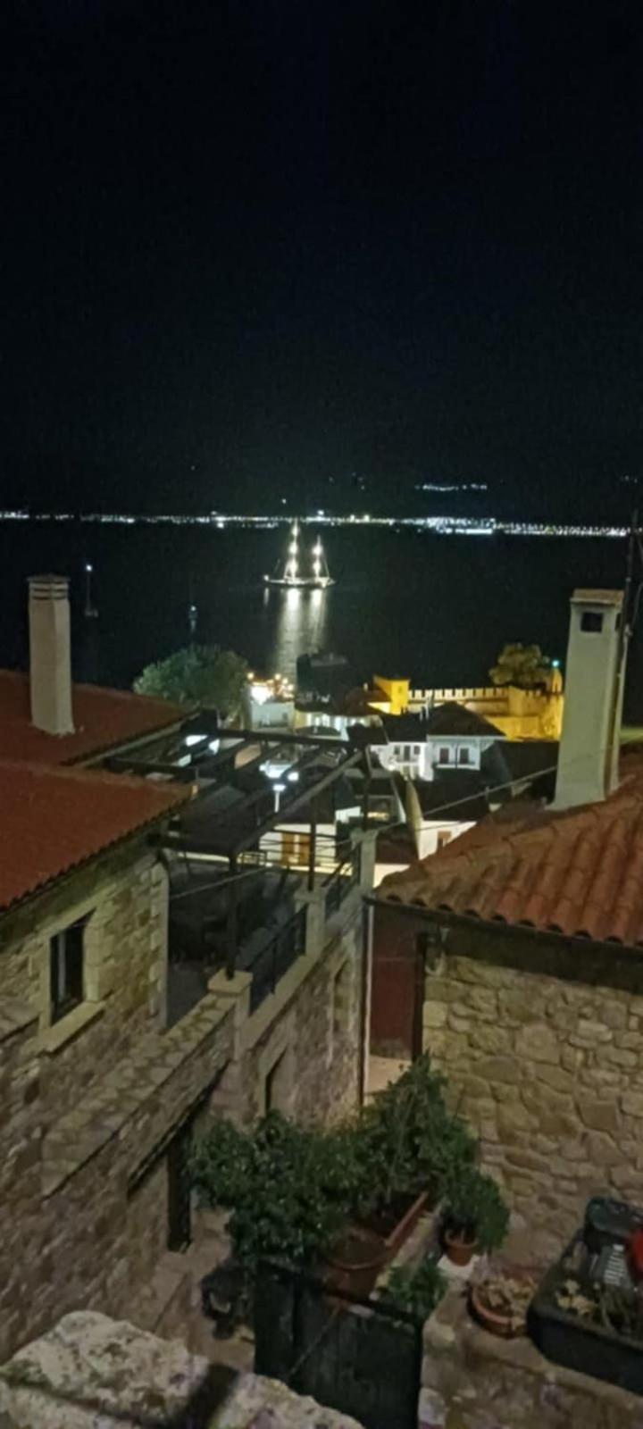 Stone Clock'S House Apartamento Nafpaktos Exterior foto